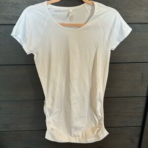 Athleta speedlight tee shirt in white